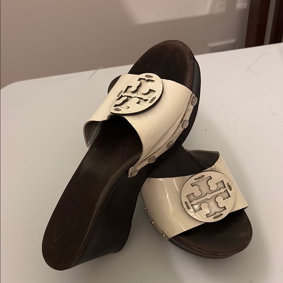 Tory Burch Shoes - Tory Burch White and Brown Wedge Sandals with Signature Style